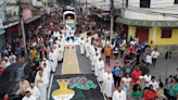 Corpus Christi reúne centenas de fiéis em procissão e missa campal | Campos | O Dia