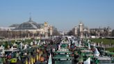 Farmers drive tractors to Paris to protest pesticide ban