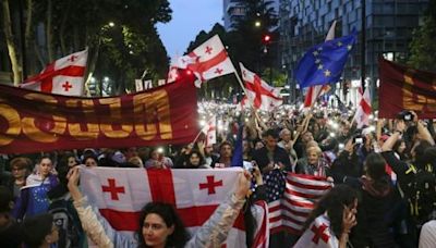 Veto Presidencial y Protestas en Georgia por Ley de Agentes Extranjeros