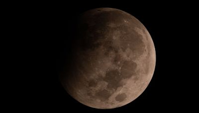 What time is the Harvest Moon Supermoon lunar eclipse tonight?