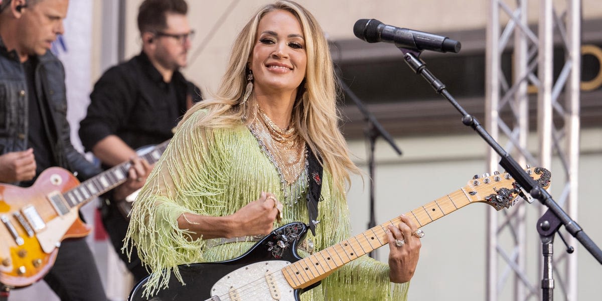 Can Carrie Underwood Really Play the Guitar?