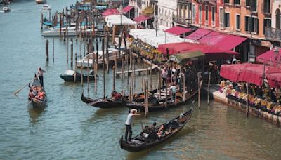 防觀光公害！威尼斯再頒禁令 旅行團限25人禁用大聲公