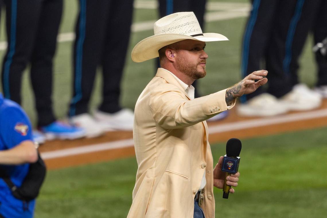 How did country music star Cody Johnson do singing the National Anthem at the MLB All-Star Game?