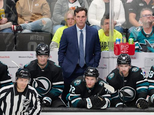 Last-place San Jose Sharks fire head coach David Quinn