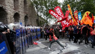 Turkish police detain 217 May Day protesters in Istanbul, minister says