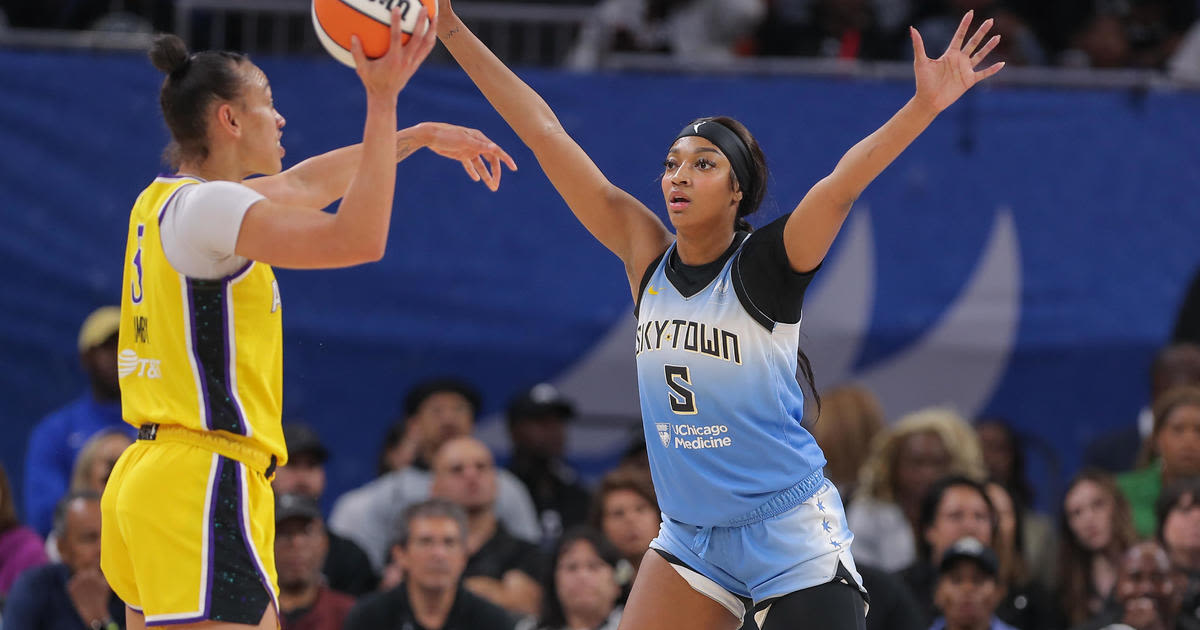 Angel Reese scores 24, Sky ends 7-game skid with victory over Sparks