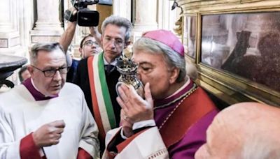 Blood of St. Januarius Miraculously Liquifies Again