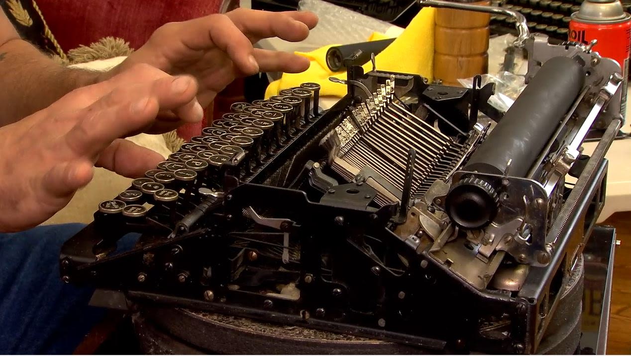 Nashville man’s passion for typewriters leads to friendship with Tom Hanks