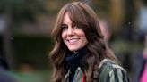 Biógrafa da princesa Diana comenta tratamento de Kate Middleton: 'Tem de se reservar'