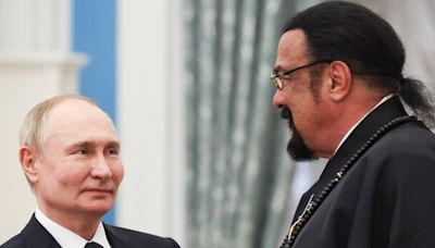 Steven Seagal tritt wieder als Putins Propaganda-Marionette auf