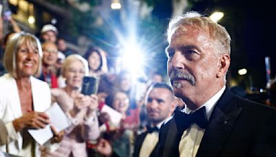 Festival de Cannes : Kevin Costner, très ému, longuement ovationné pour « Horizon : An American Saga »