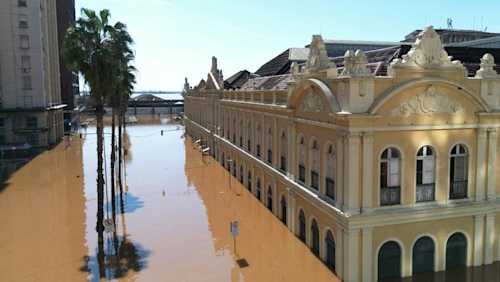 Brazil floods: 'We've never experienced anything like it'