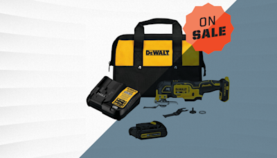 Tackle Heavy-Duty Home Renos With Nearly 60% Off This DeWalt 20V Max Oscillating Tool