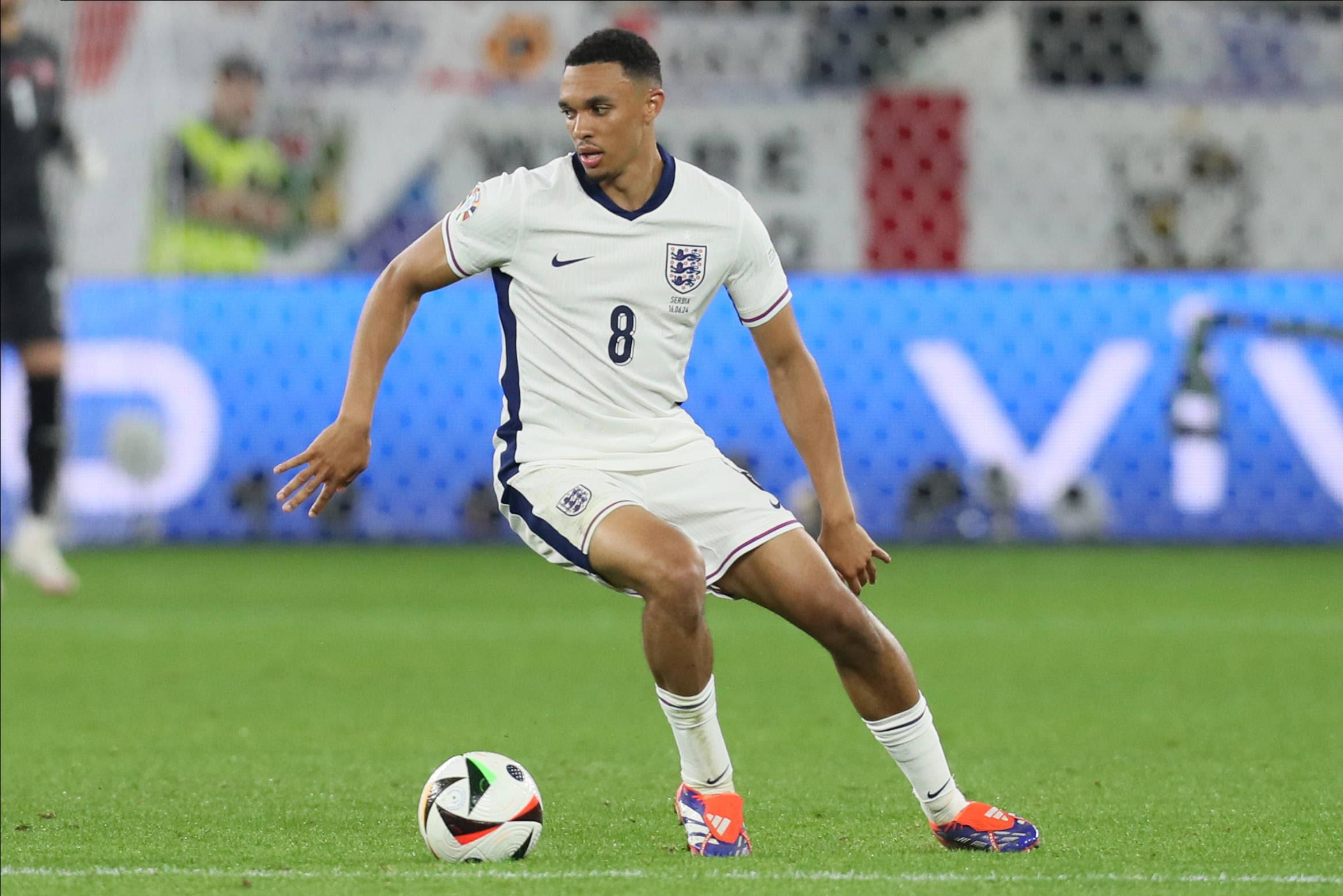 “This Should be a Scandal!” – Dave Hendrick Slams England’s Use of Trent Alexander-Arnold