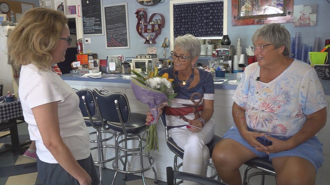 Community rallies to save beloved 'Minnie's Beach Café' on Anna Maria Island