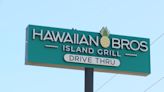 Hawaiian Bros holds grand opening