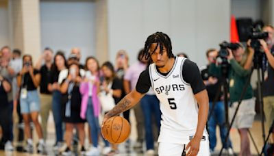 Spurs' Castle struts stuff in his Summer League debut