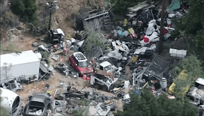 Los Angeles begins inspections on 'hoarder' home in Sun Valley