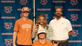 After initial commitment to Oklahoma, Colton Vasek signs with Texas football