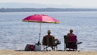 Toronto under prolonged extreme heat event with ‘little relief.’ Here’s how hot it could get this week