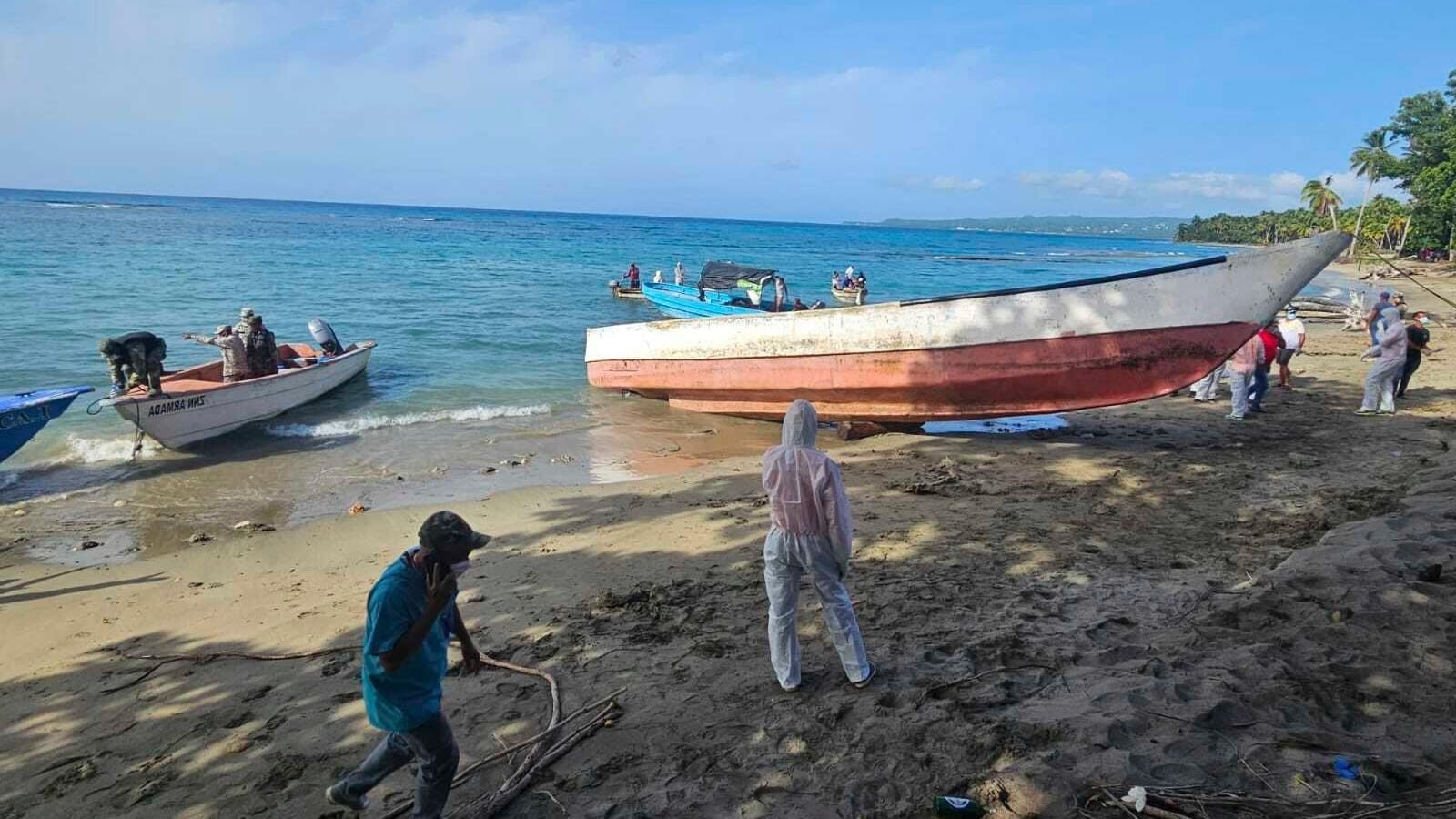 Dominican Republic trying to identify the remains of 14 decomposed bodies found on abandoned vessel