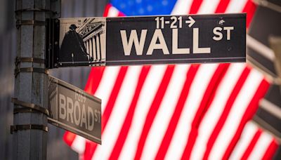 US-Börsen - Dow Jones schließt über 40.000 Punkten, Intel legt stark zu