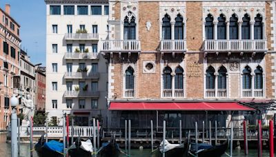 Billionaire Arnault Said to Join Race for Signa’s Venice Hotel