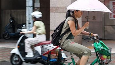 早安世界》梅雨鋒面明接近 28、29日西半部易大雨或豪雨