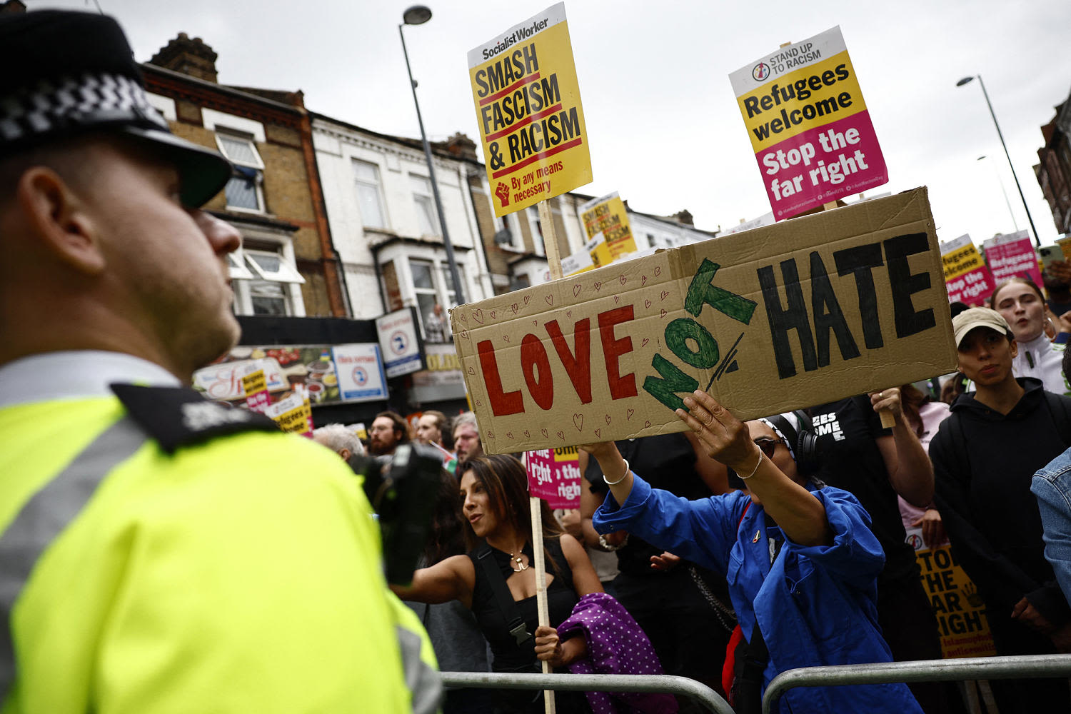 Anti-racist protesters flood U.K. streets in show of solidarity against far-right riots