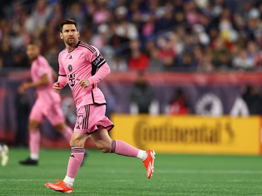 Messi scores twice in 4-1 win over Revolution in front of record crowd at Gillette Stadium