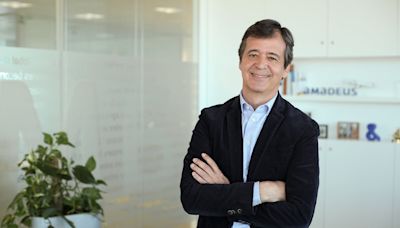 Amadeus aprovecha la ola de récords turísticos y gana un 20% hasta junio