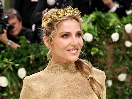 Elsa Pataky triunfa en su primera Met Gala 2024 con un vestido dorado y una diadema de flores