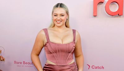 Pregnant Iskra Lawrence claps back at body shamers: 'still in disbelief'