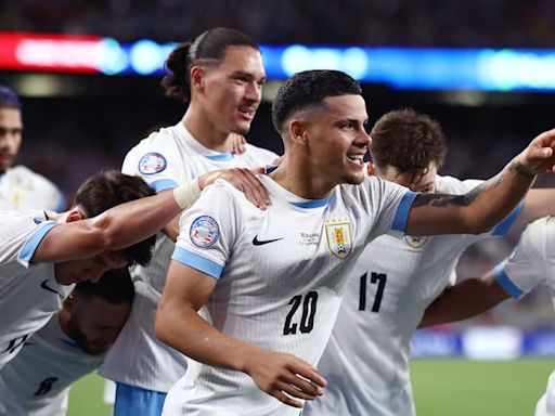 Uruguay se entusiasma en la Copa América con el poder de fuego y la marca registrada de Bielsa