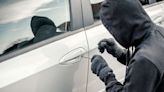 Mujer denuncia robo al interior de su carro en parqueadero de Makro de Cali