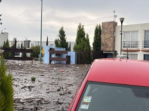 Chalco sufre fuertes inundaciones por desbordamiento del Río San Martín (VIDEO)