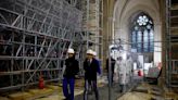 Macron visita catedral de Notre Dame, un año antes de su reapertura