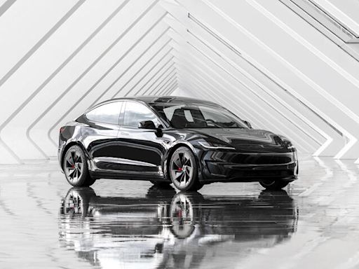 九月首批交車，零百加速 3.1 秒的特斯拉新版 Model 3 Performance 登台時間出爐