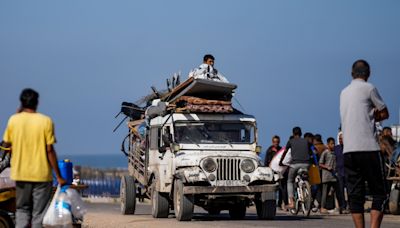 Israel reopened key Gaza crossing after rocket attack