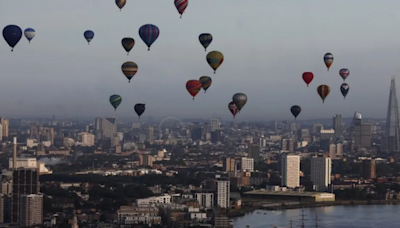 Hot-air balloon regatta over London postponed again