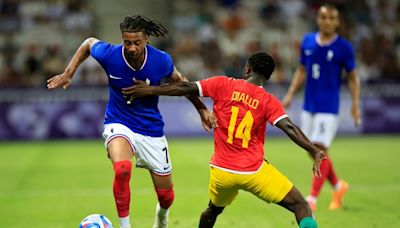 Foot: la France bat difficilement la Guinée 1-0 et se rapproche des quarts