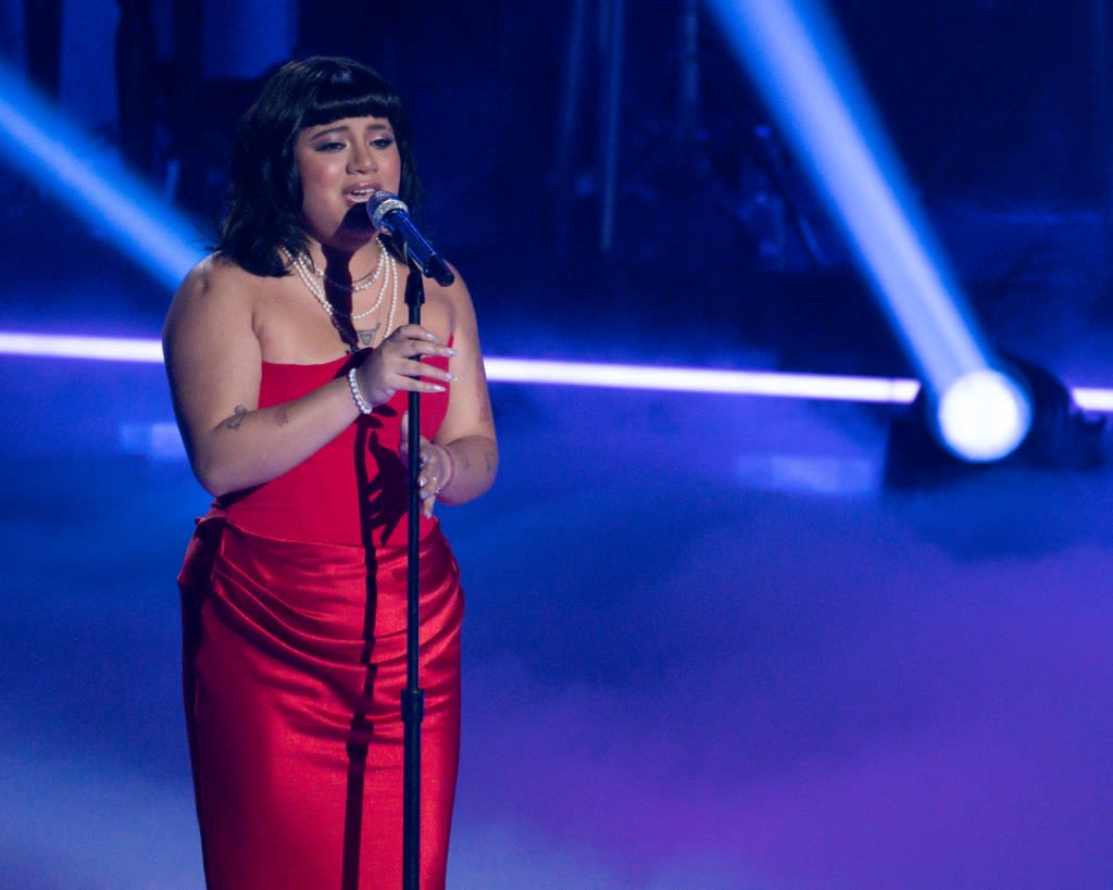 Cumberland singer Julia Gagnon advances to top 12 on ‘American Idol’