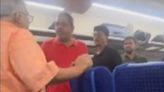 Elderly Man Slaps Waiter on Vande Bharat Train Over Non-Vegetarian Meal Mix-Up; Passengers Say ' Maafi Maango' | Video