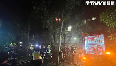 台中榮總宿舍晚間火警！狂竄火舌濃煙 警消派8車20人到場灌救