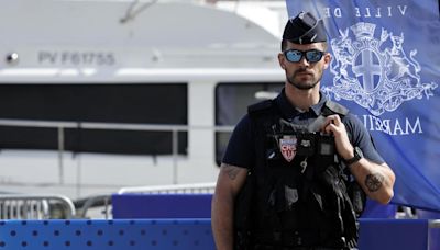 Máxima seguridad en Marsella por la llegada de la llama olímpica a Francia