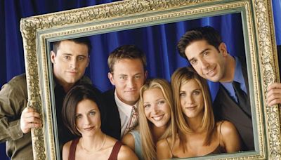 Lisa Kudrow, actriz de Phoebe en 'Friends', afirma que la serie en realidad no era tan graciosa