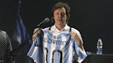 Todas las visitas de Paul McCartney a la Argentina: del debut con Linda a los exabruptos cordobeses y sus paseos en bicicleta