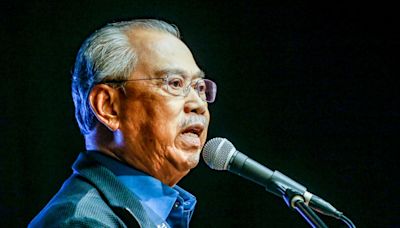 Puad Zakarshi and Muhyiddin settle defamation suit over Facebook post alleging preferential treatment in Cabinet’s Covid-19 quarantine