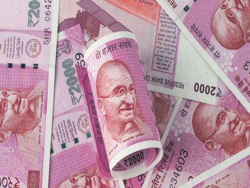 Rs 2000 notes: Rs 7,581 cr still with the public