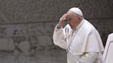 Algunos obispos se rebelan contra la bendición de las parejas gais aprobada por el papa